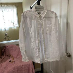 Crisp white button down shirt from universal thread 🤍